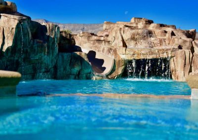 Pool-features-artificial-rock-work-spa-spillway-grotto-vegas-1-80