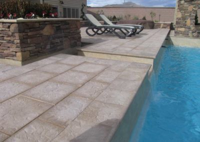 Pool-features-artistic-paver-pool-runnel-water-flutes-vegas-1-66