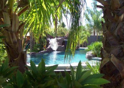 Pool-features-slides-grotto-artificial-rock-vegas-1-2