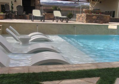 Pool-features-wet-deck-lounge-ledger-vegas-1-64