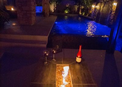 Outdoor-Living-fire-glass-flame-pool-vanishing-edge-fire-pit-vegas-1-45