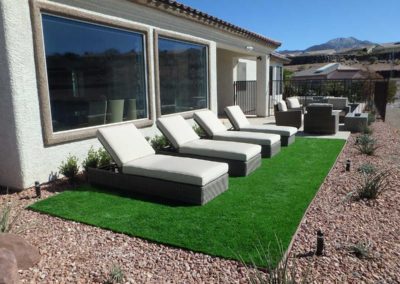 Outdoor-Living-turf-pavers-fire-pit-seating-area-vegas-1-51
